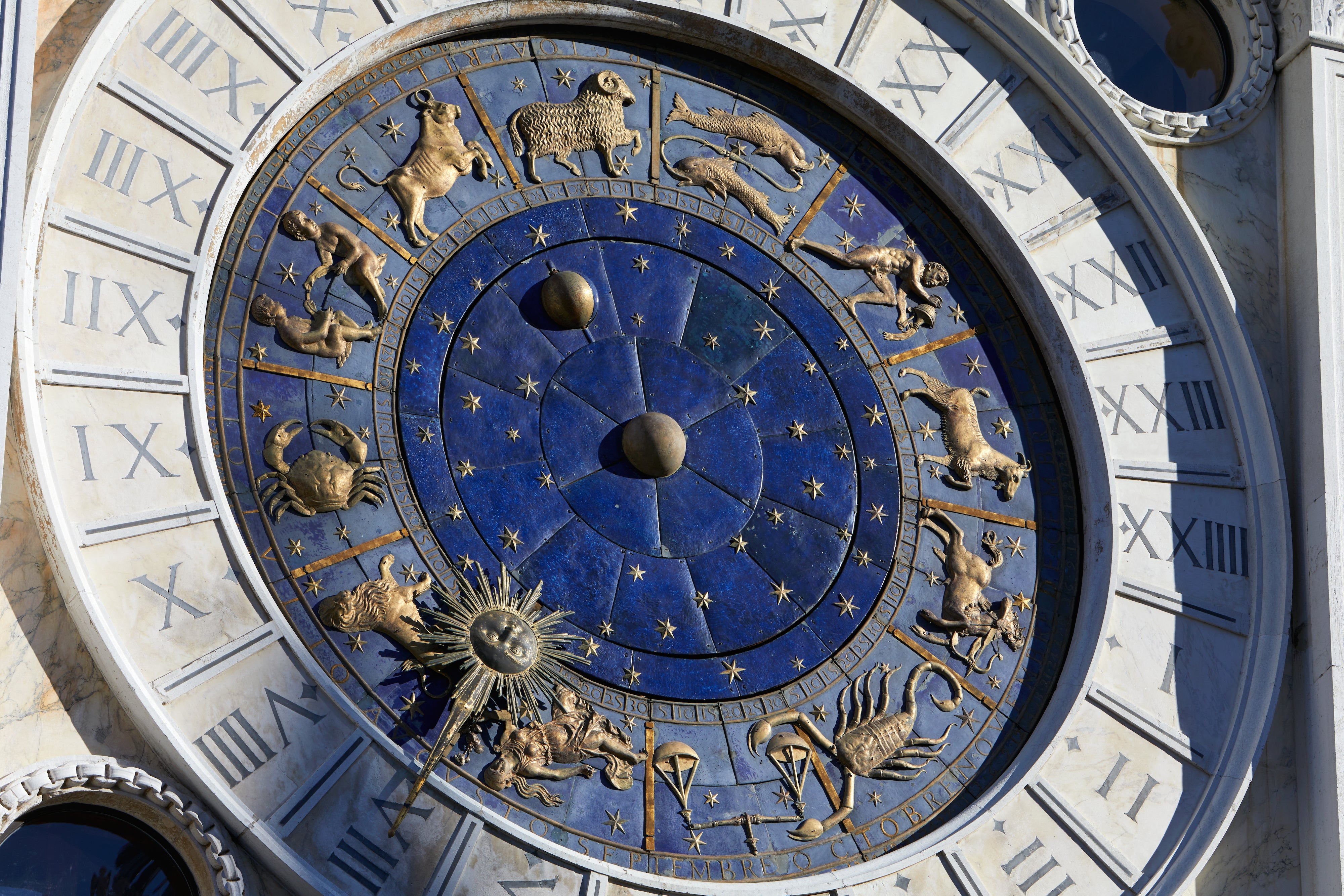 Decans Date A Quick And Easy Explanation Of Decans or Decantes & What They Mean ...