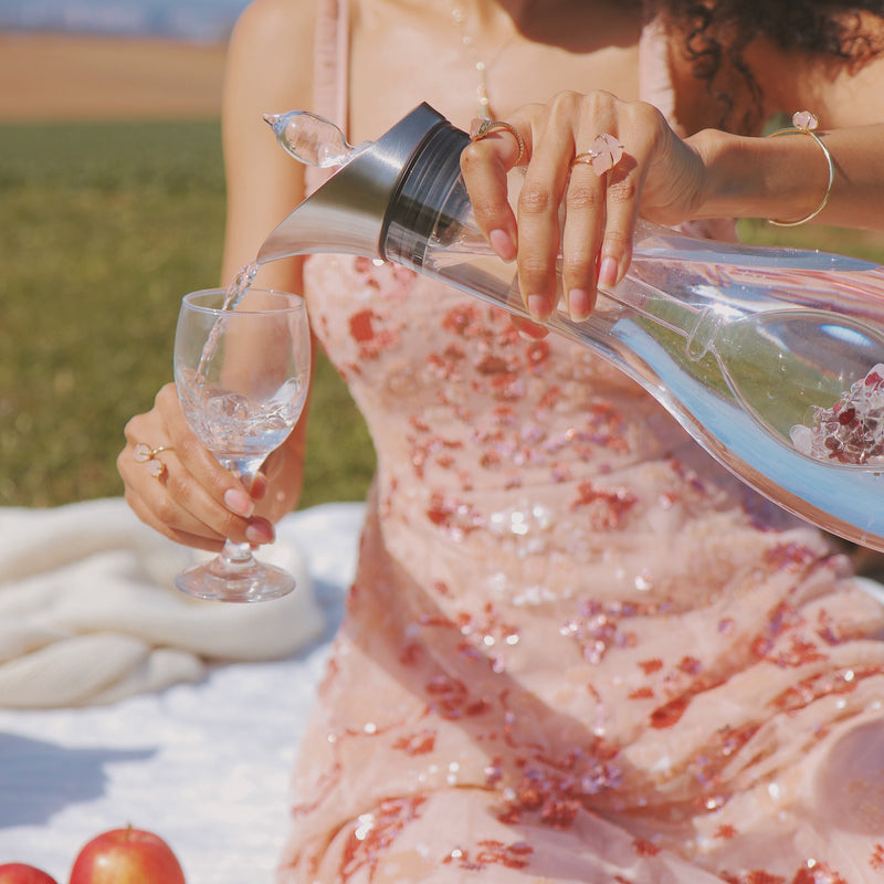 Water Stick VitaJuwel "Love" (rose quartz, garnet, rock crystal) With "Era" Water Carafe, 1.3L - Beau Life